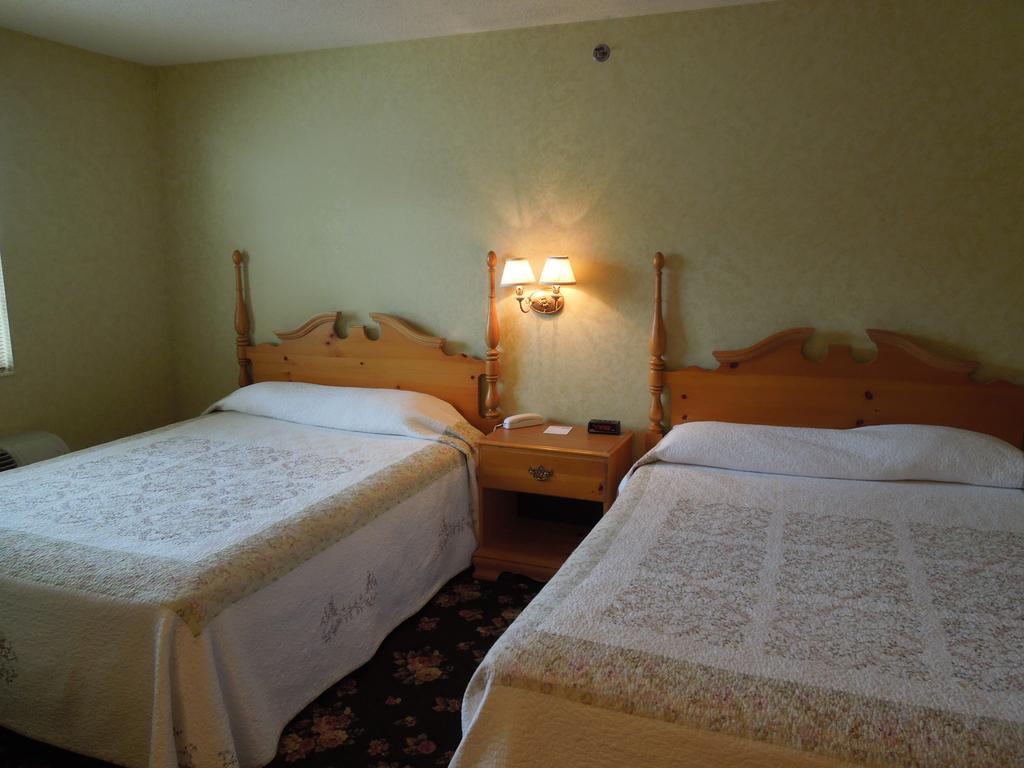 פורט קלינטון Ourguest Inn And Suites Catawba Island חדר תמונה